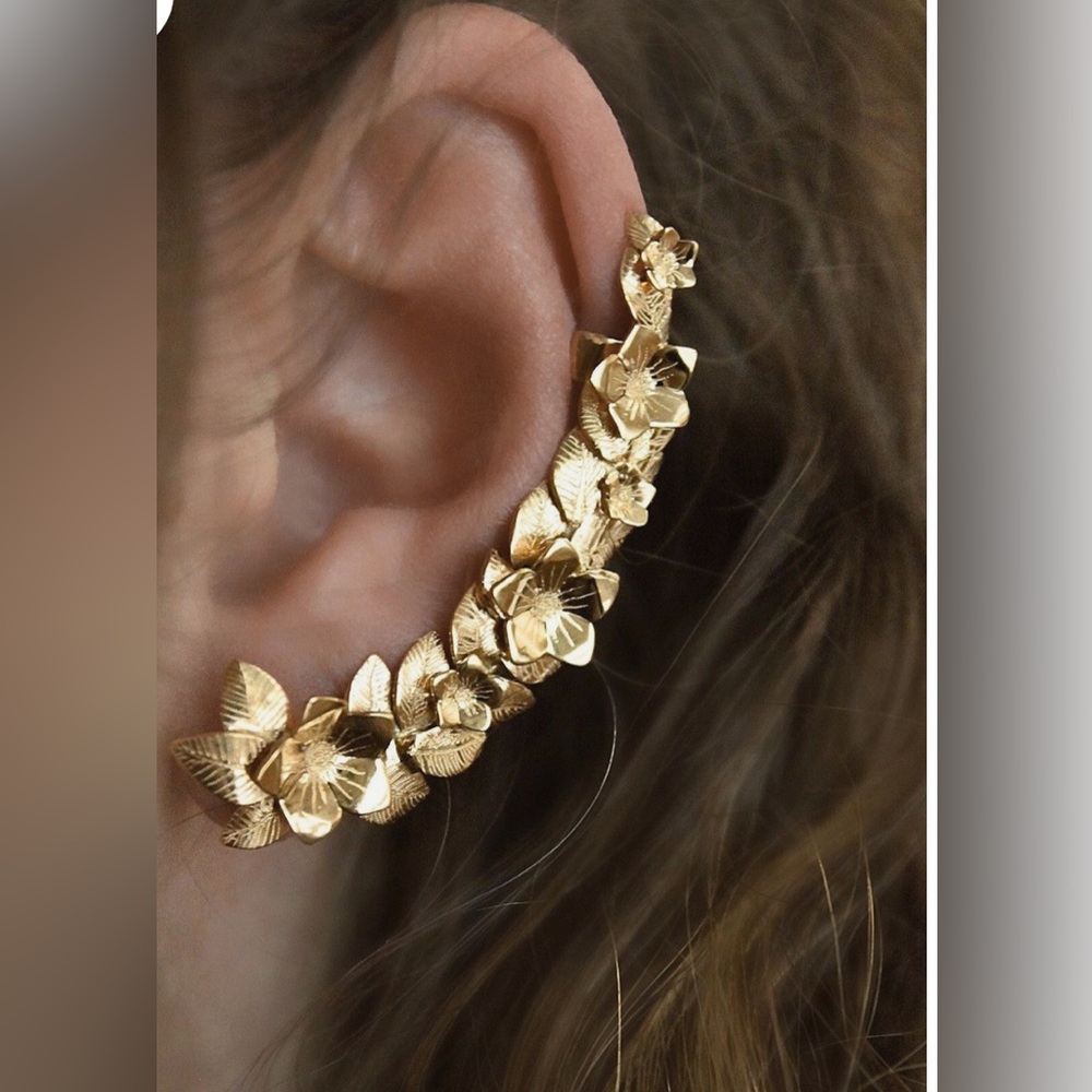 Gold Ear Cuff - Picture 5 of 5